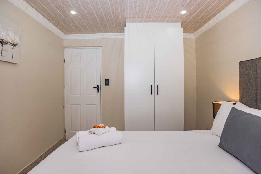 To Let 1 Bedroom Property for Rent in Oakdale Western Cape